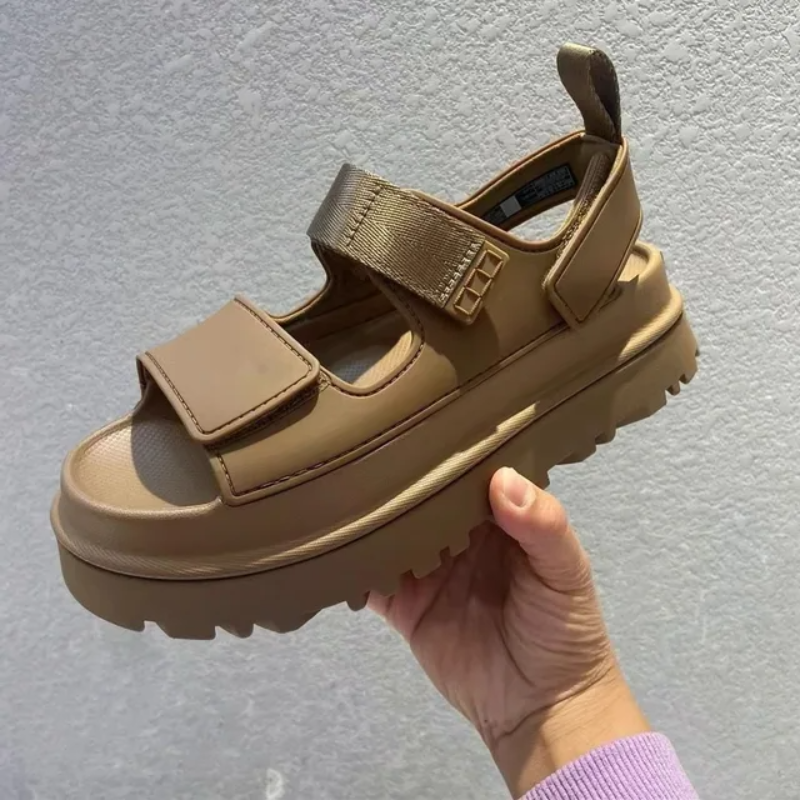 NobleWalk Sandals